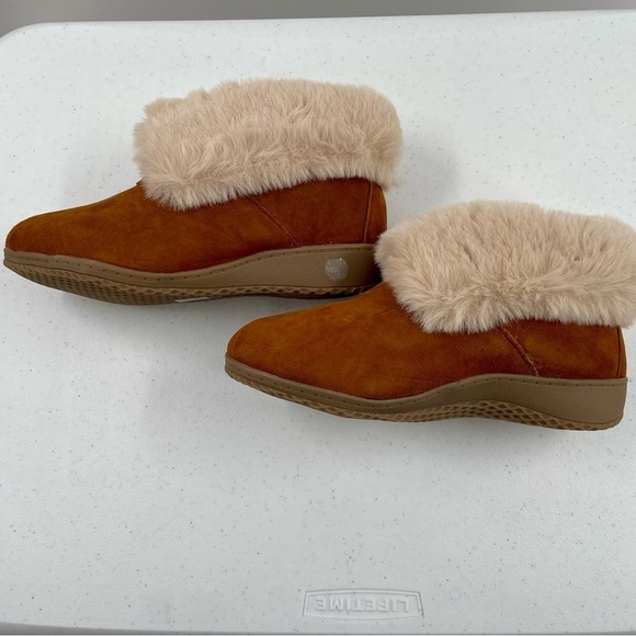 NWOB David Tate Caramel Leather Upper Suede Tan "Fur" Slip On Warm Bootie Shoes - Picture 4 of 7